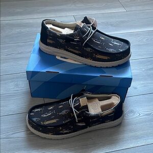 Hey Dude Wally Fish Lure Shoes - Size 10